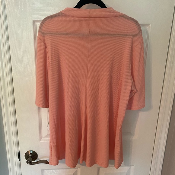 NWT NY Collection Pink Keyhole Blouse - Picture 5 of 5